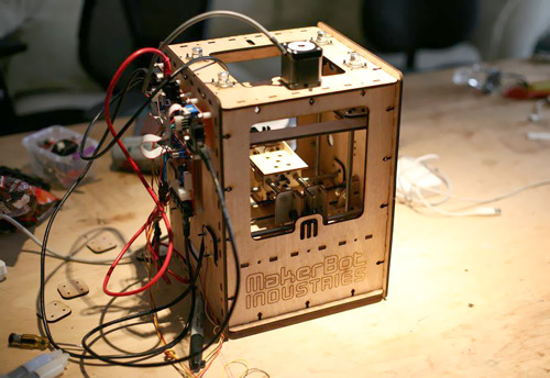 Máquina de impresión 3D Makerbot CupCake CNC.